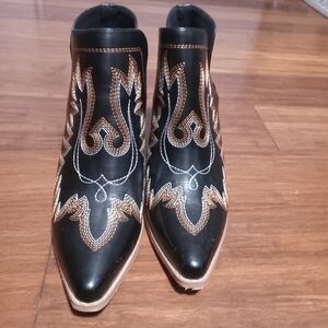 Carcuume ankle boots